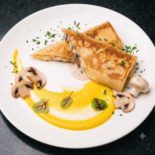 Млинець з курячим мясом, грибами та сиром (210г)
