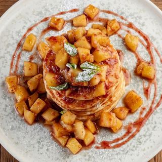 Американський Панкейк з пасерованими яблуками (220г)