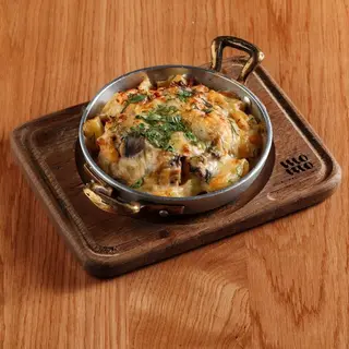 Картопля на сковорідці з курячим філе у вершковому соусі (290г)