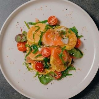Кукурудзяні оладки з лососем (270г)