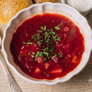 Борщ червоний з м'ясом (300г)