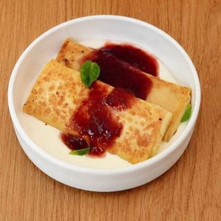 Млинці із сиром солодким та джемом (220)