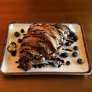 Круасан з шоколадом (180 г)