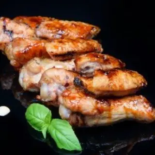 Курячі крильця (за 100г)