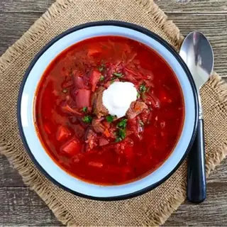 Борщ класичний з салом