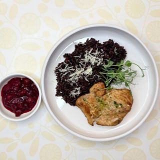 Стейк з філе індика з чорним рисом