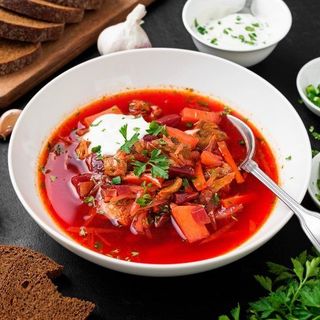 Борщ червоний з фрикадельками (350г)