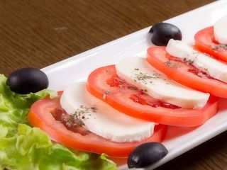 Салат Капрезе (250г)