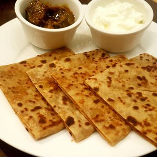 Aloo Paratha (2Pcs) , Pickle & Yogurt