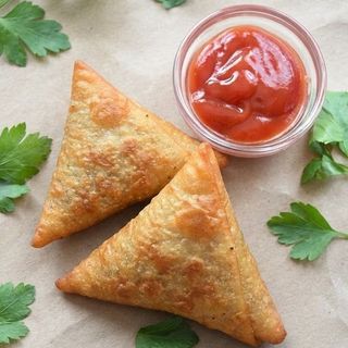 African Chicken Samosa 2pcs
