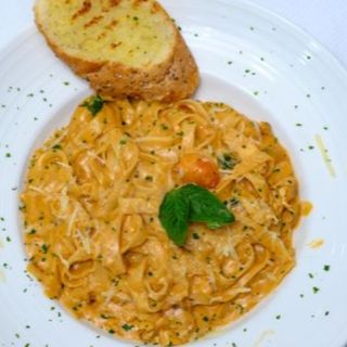 Tuscan Chicken Pasta