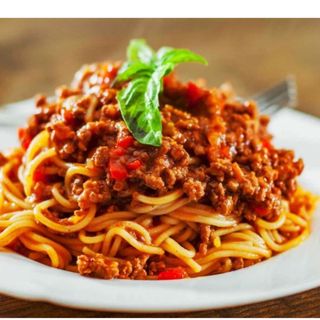 Minced Meat Spaghetti served with a soda or water