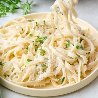 Fettuccine Alfredo
