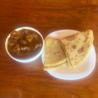 2 Chapati+ Beef Sauce