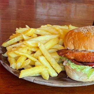 G.Chicken Burger & L. Chips