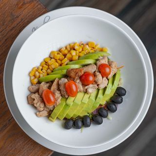 Karveli Sunrise Salad