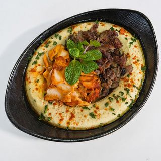 Hummus Mixed With Chicken & Beef
