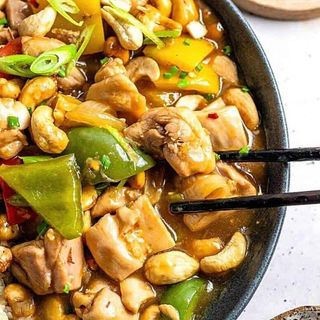 Chicken With Cashewnuts