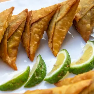 2 Pcs Beef Samosas