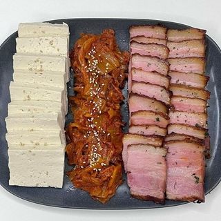 STEAM PORK & FRIED KIMCHI &TOFU