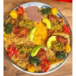 Lusaniya for 1 person for local food + juice