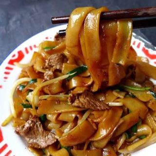 dry stir fried beef noodles