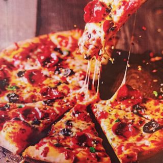 Chicken supreme pizza