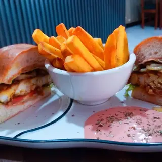 Chicken Burger with chips
