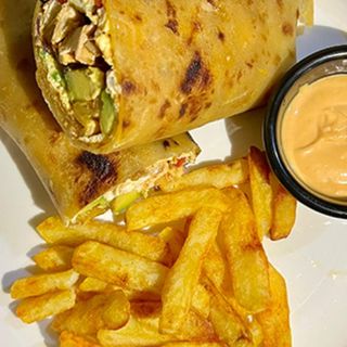 Chicken rolex with chips