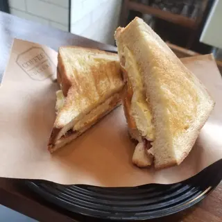 Classic Breakfast Sandwich