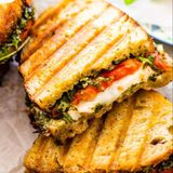 TUNA & PESTO SANDWICH 