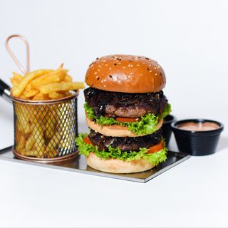 Delux Beef Burger