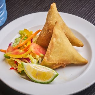 Mexican Samosa (Chicken / Beef)