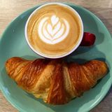 Croissano (Butter Croissant + Cappuccino)