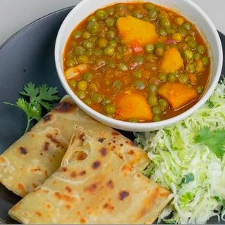 Chapati and peas 