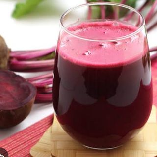 beetroot  juice  a glass 