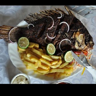 Chips Whole deep fried fish