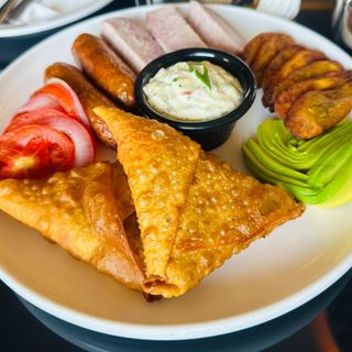 Jelos Masters Breakfast Combo