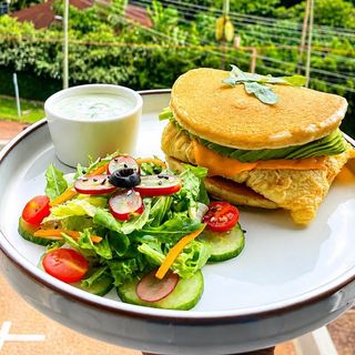 Ivoryy Pancake Burger