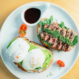 Seared Steak & Avocado Tartine