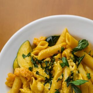 Mowi cream curry pasta