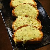 Garlic cheese bread