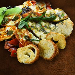 Meza haloumi caprese salad