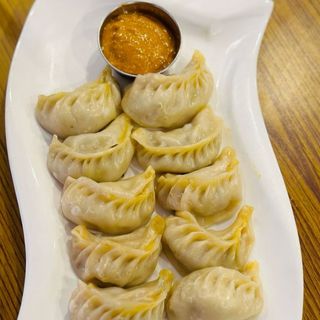 Veg Momo (8 Pcs)