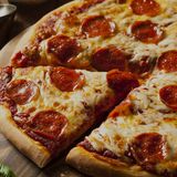 Beef Pepperoni Pizza (Medium)