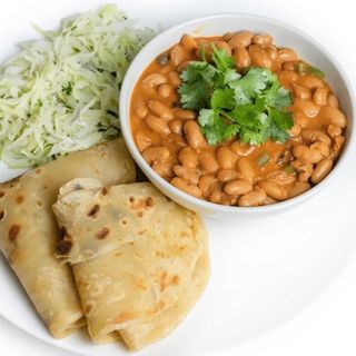 Chapatis and fresh beans