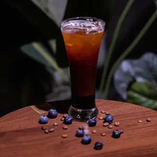 Iced Blueberry Sparkling Americano