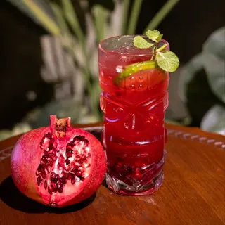 Peach Pomegranate Iced tea