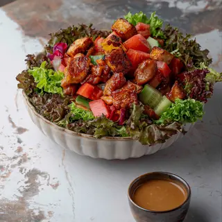 Chicken and Halloumi Salad