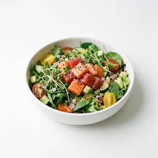 15. Insalata mista con pesce crudo